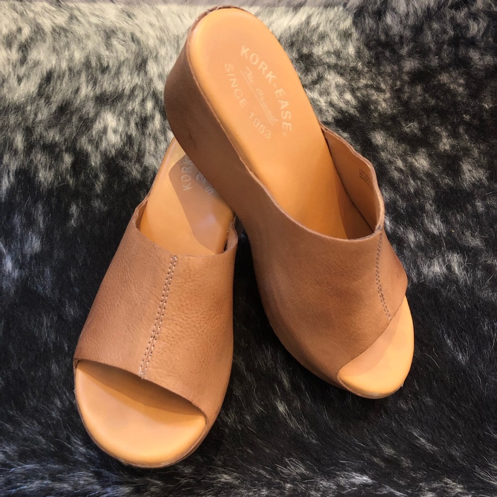 Tan Kork-Ease platform sandals
